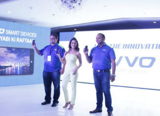 India gets its first ‘Smart Store’ for feature phones with smartphone-like applications from iVVO