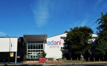 Install Adani One App Get 1000 off Flight Booking