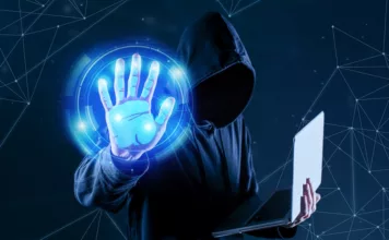 साइबर अपराध: डिजिटल जंग का नया खतरा! इसे जानना जरूरी है। hacker stoling data and money from bank account